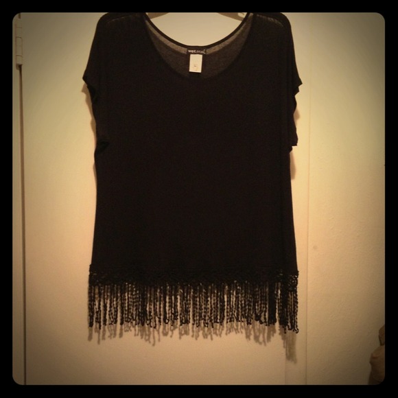 💢Sold Bundle💢Black Fringe Top