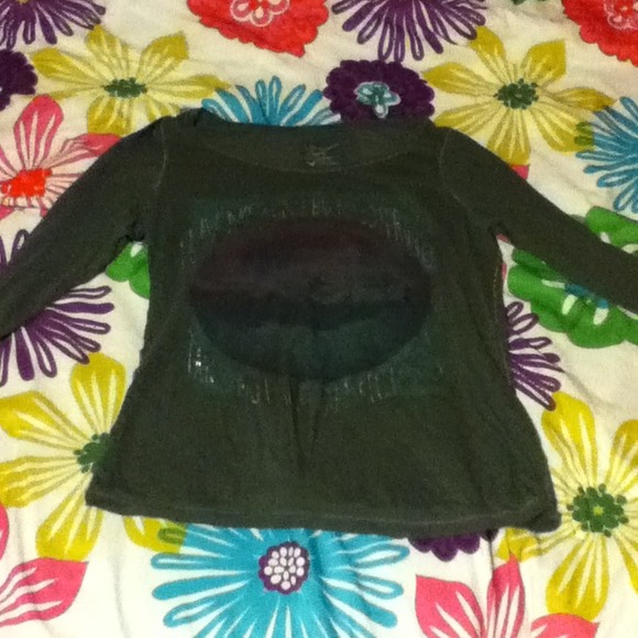 American Eagle long sleeve shirt - Picture 2 of 3