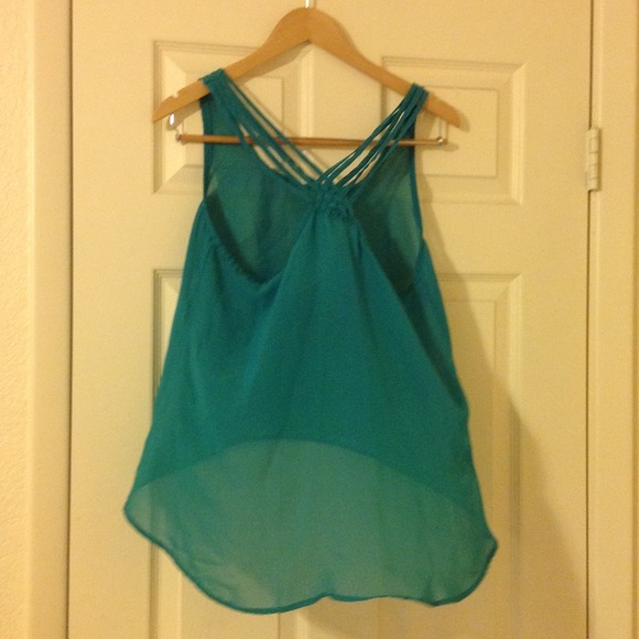 ❌❌SOLD❌❌High low tank - Picture 3 of 3