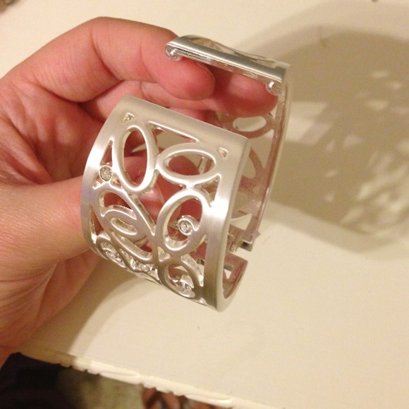 Silver and rhinestoned cuff bracelet - Picture 2 of 3