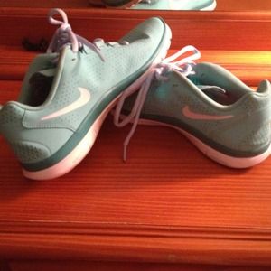 Nike free size 9.5