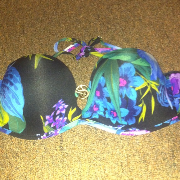 Victoria's Secret Other - Floral baithing suit
