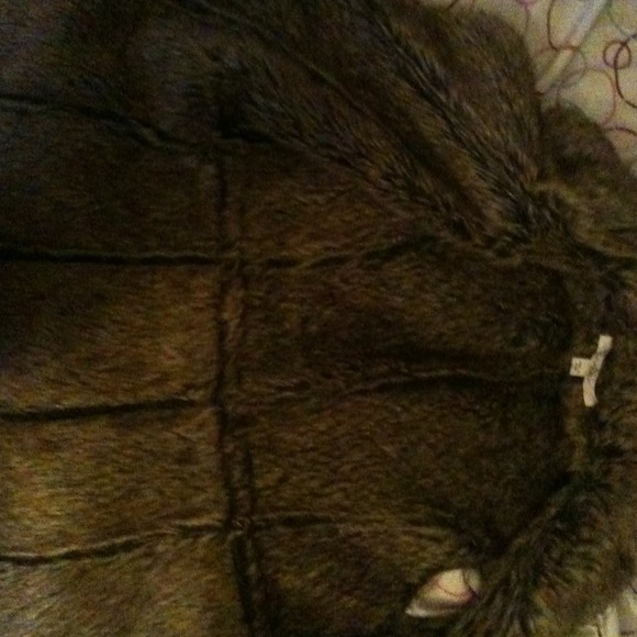 Faux Fur Reversible Vest - Picture 2 of 4