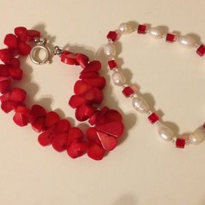 ✂Price cut! Freshwater pearls & coral bracelets
