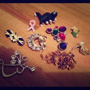 Bundle!!!! Random pins!