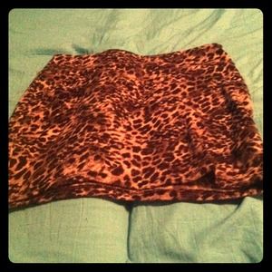Tight cheetah skirt