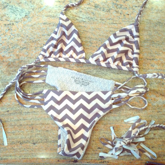 ❌SOLD❌Acacia Swimwear Bikini - Picture 1 of 2