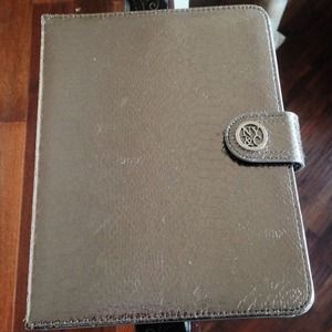 💥BUNDLED💥NY&C chrome iPad 2 Case