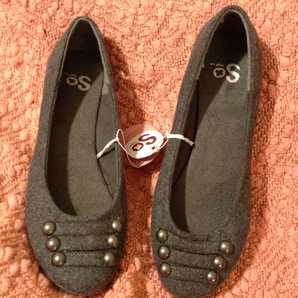 💲SOLD❗So Grey fabric Flats