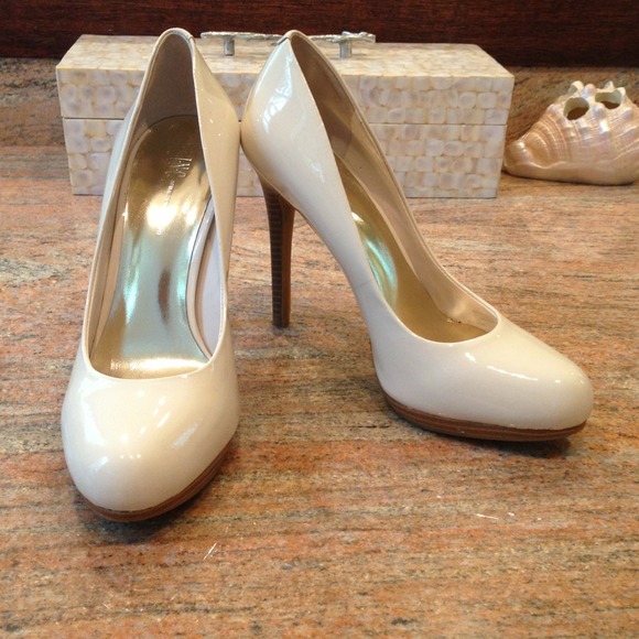 INC nude pumps size 7
