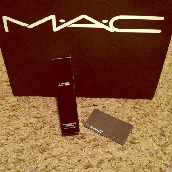 💢Sold💢Mac Prep & Prime Radiance