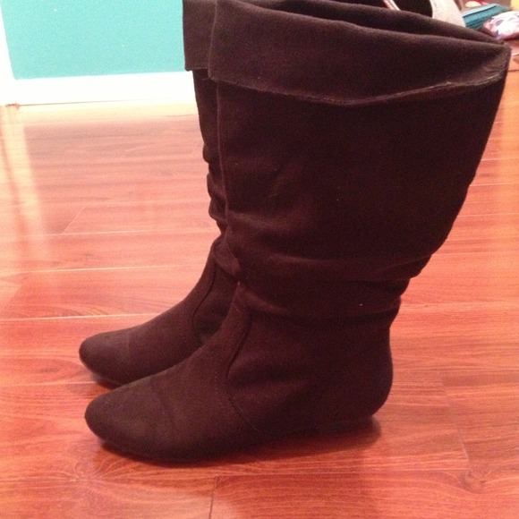 Black suede boots