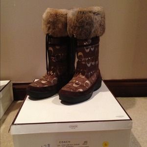 💰SOLD💰Sz 8 Authentic Coach boots w/ rabbit fur