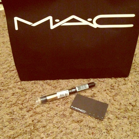 💢Sold💢Mac 130 Short Duo Brush