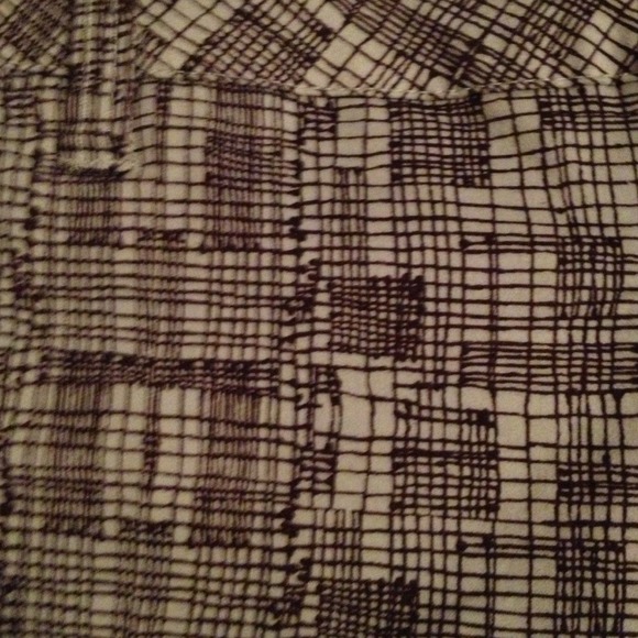 Volcom patterned shorts - Picture 3 of 3