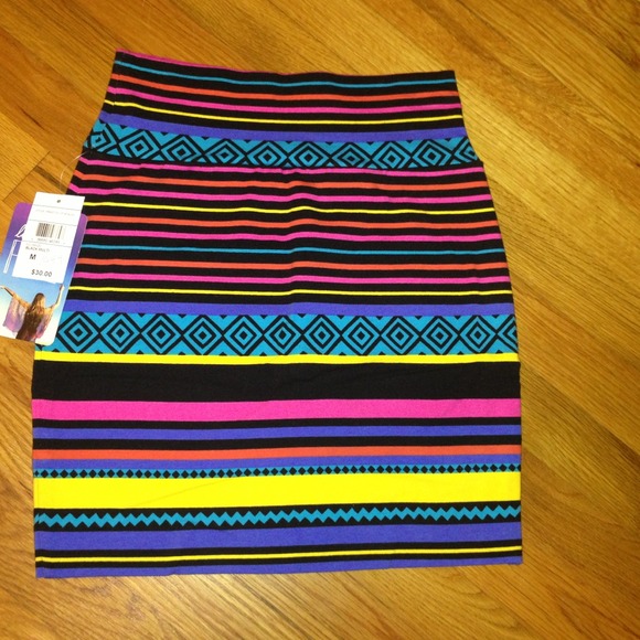 Dresses & Skirts - 💢💢REDUCED💢💢WAS $12 Love fire skirt!!