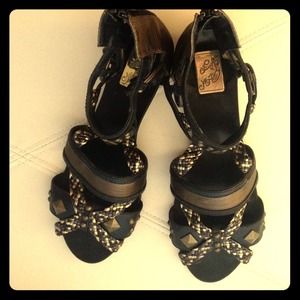 Naughty Monkey Size 8 1/2 Gladiator Sandles