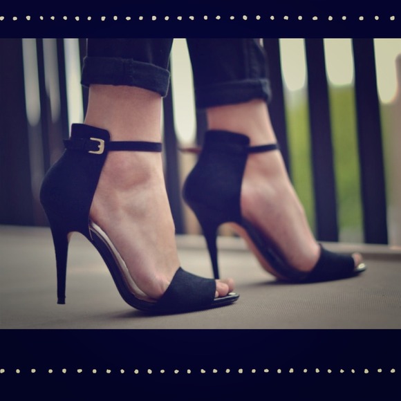 Zara Shoes - Zara Strappy Heels