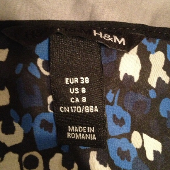H&M Blue and White top - Picture 3 of 3