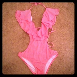 💥Reduced💥 Ruffled monokini swimsuit!