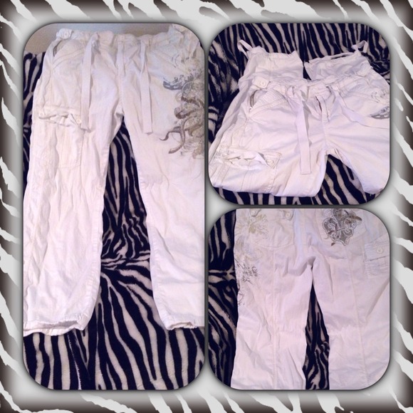 ❌Traded ❌Super cute pants or capris