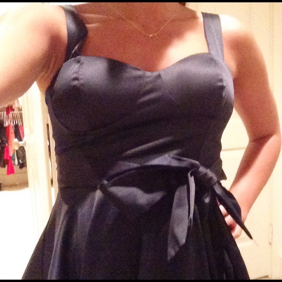 π3x HOST PICKπ flirty, navy dress! - Picture 4 of 4