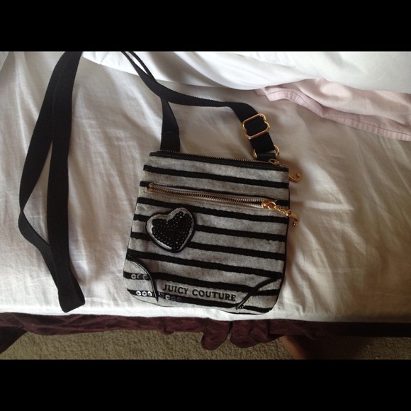 👛adorable black and grey crossbody!! used once!👛