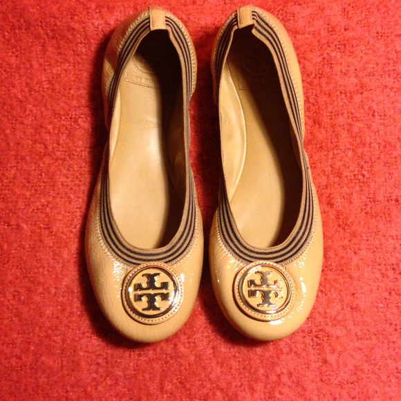 ***SOLD***NIB Tory Burch Caroline Flats - Picture 1 of 3