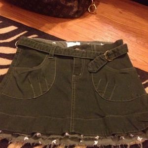 🌴Army green mini by Selena Gomez NWOT🌴