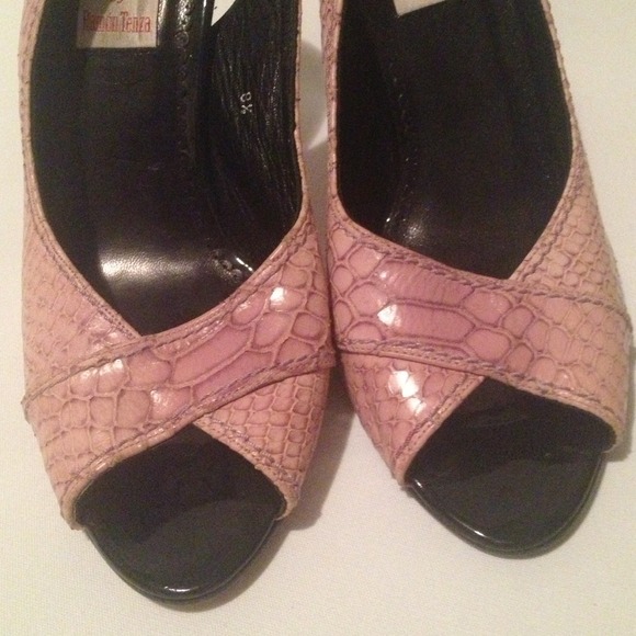 😍 Leather Upper & Soled Pink Beauty