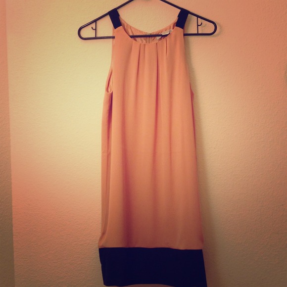 SOLD❗️NWOT Peach Colored Dress!