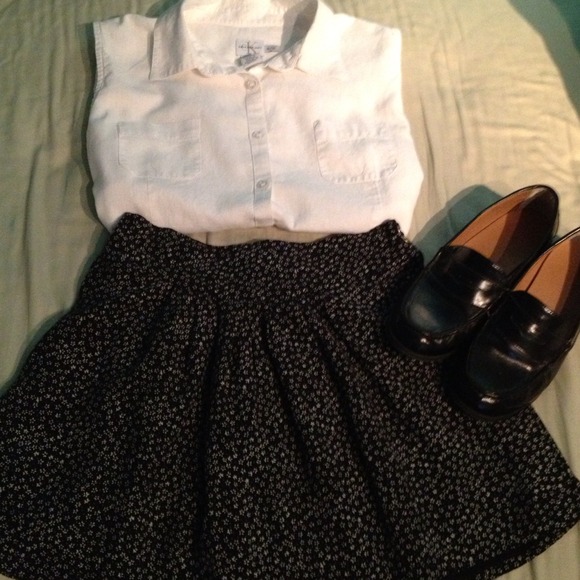 ⭕SOLD⭕Brandy Melville inspired skirt 🌻
