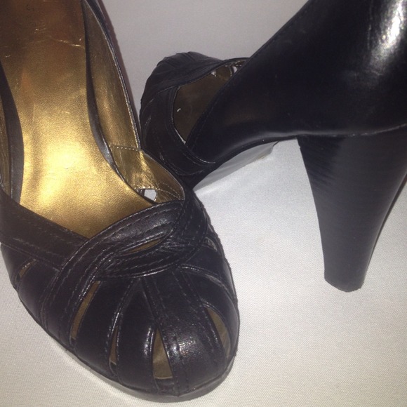 Guess Platform Day to Night Heel - Picture 2 of 3