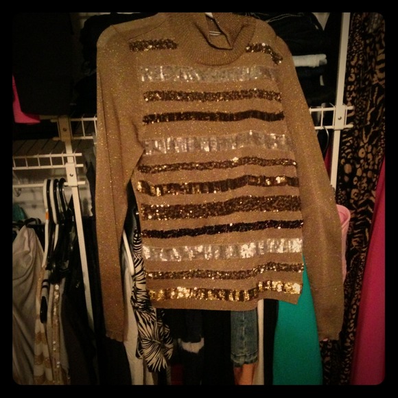 Carlisle sweater size S.