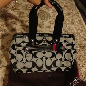 100%👌❤❤Authentic Coach handbag❤❤👌