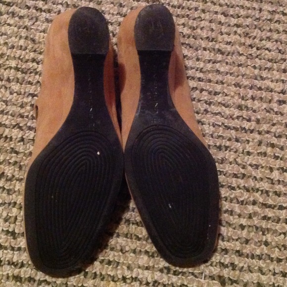 Bandolino Tan Suede Wedge Heel Shoes Size 7M - Picture 4 of 4