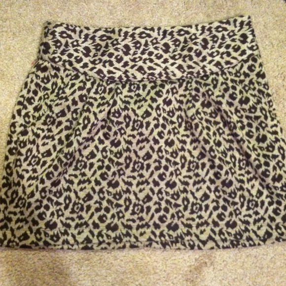 Leopard print mini skirt - Picture 1 of 2