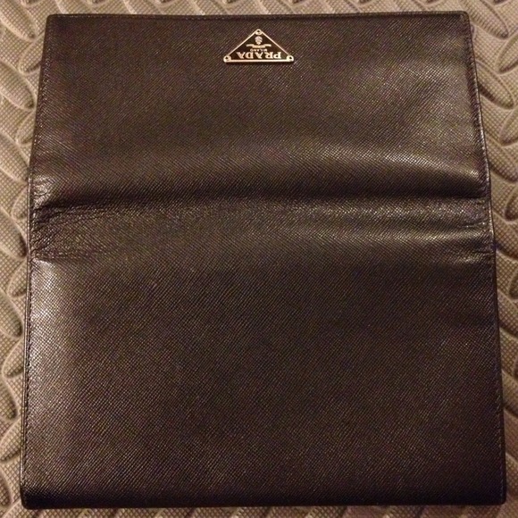Authentic Prada wallet - Picture 4 of 4