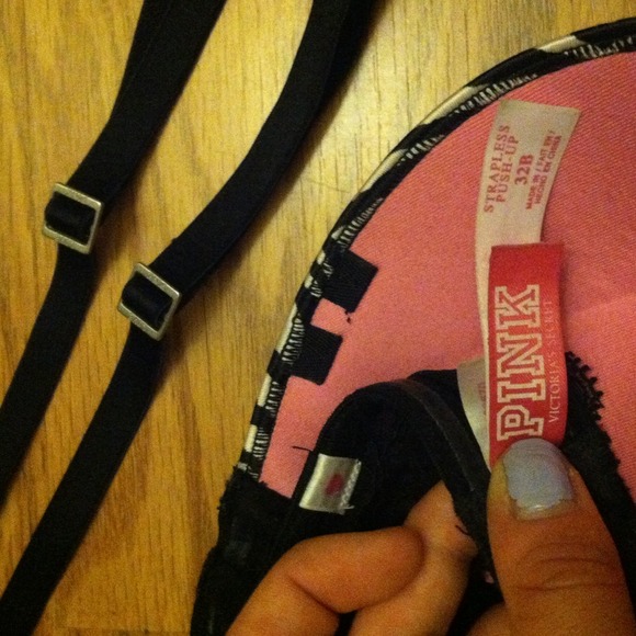 X SOLD X VICTORIA'S SECRET & Black Lace Pushup - Picture 4 of 4