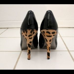 Steve Madden black and leopard heels