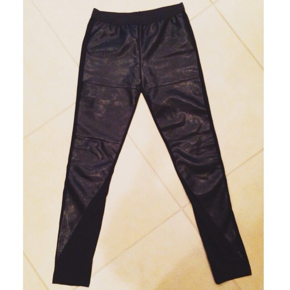 **HOST PICK!!!** Faux Leather Leggings - Picture 3 of 4