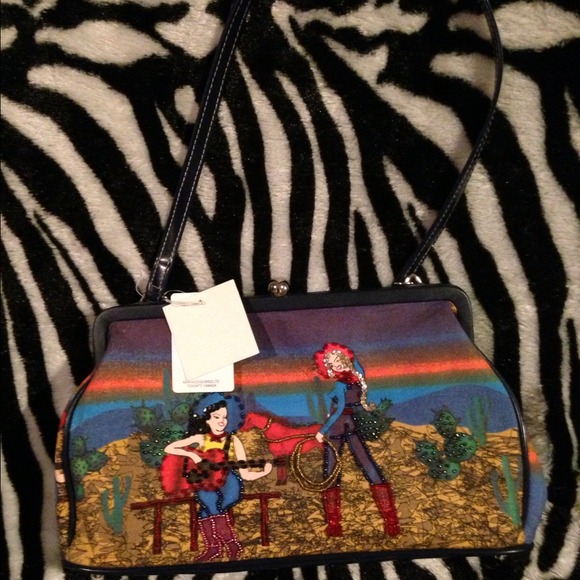 Blingy cowgirl purse 👜 - Picture 3 of 4