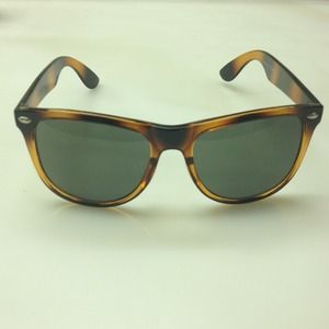 Urban Outfitters Tortoise Shell Sunglasses