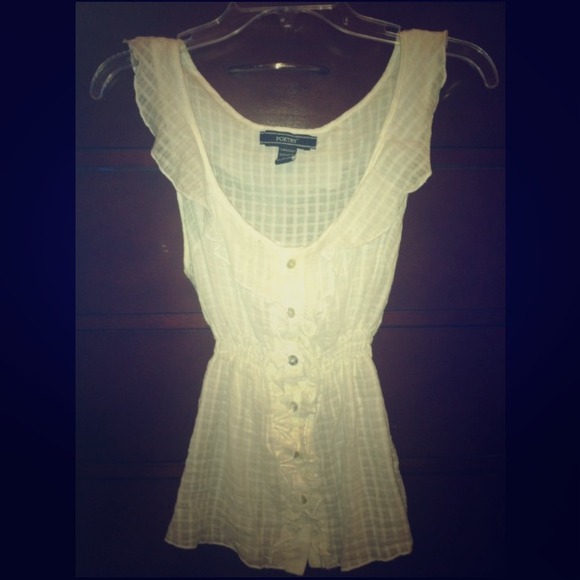 XS Fancy Ruffled Top - Picture 1 of 4