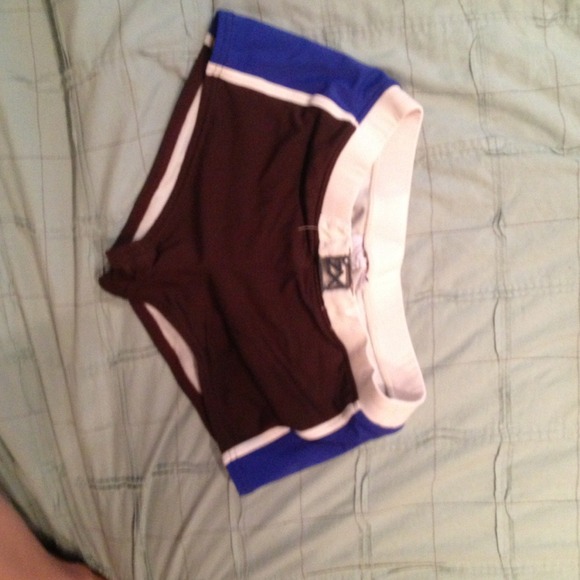 Sporty swim suit, lightly used - Picture 3 of 3