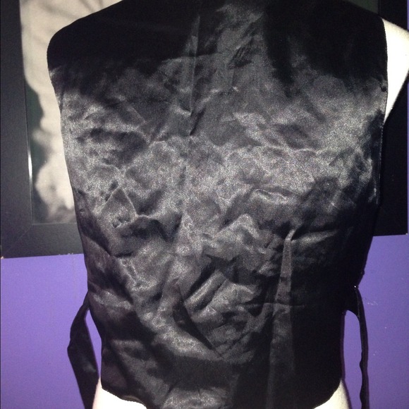 Vest - Picture 2 of 2