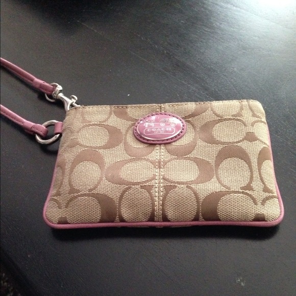 Coach wristlet authentic