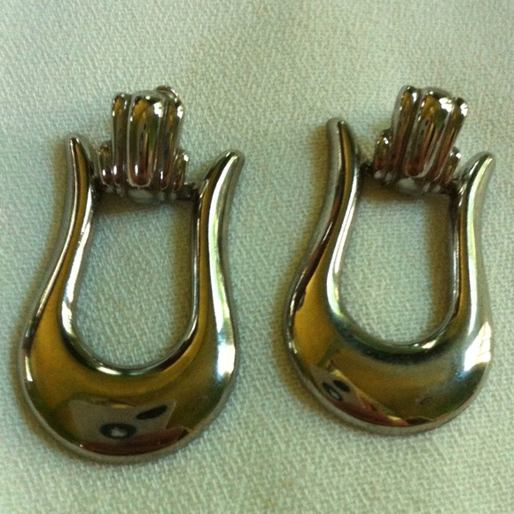 Nice silver tone vintage earrings for pierced ears