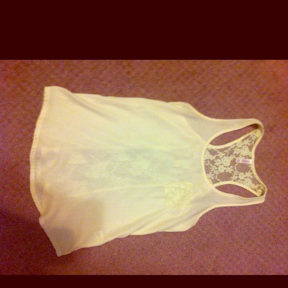 white lace tank