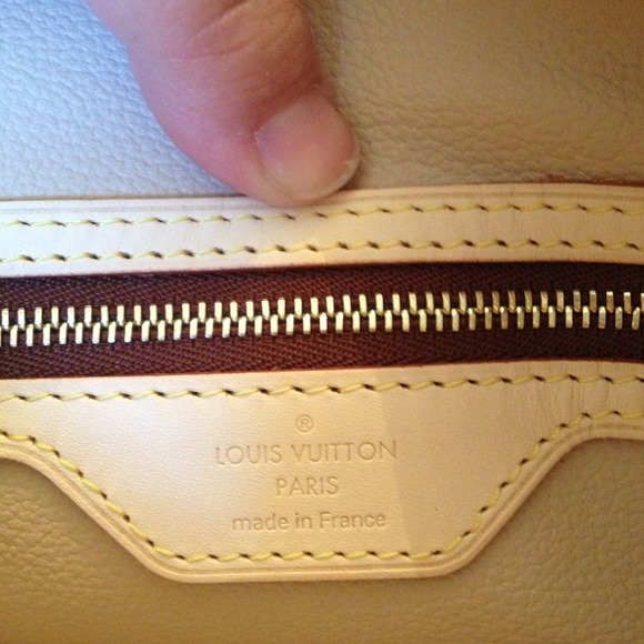 SOLD Authentic Louis Vuitton petite bucket bag - Picture 4 of 4